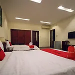 Reddoorz @ Nguyen Tat Thanh Street