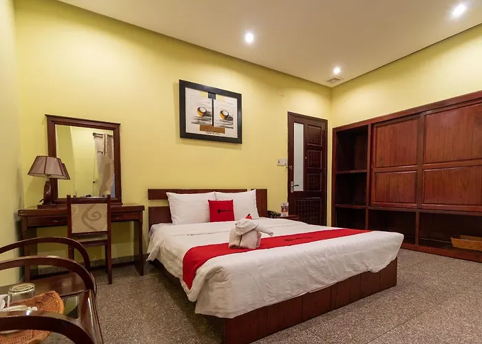 Reddoorz @ Nguyen Tat Thanh Street