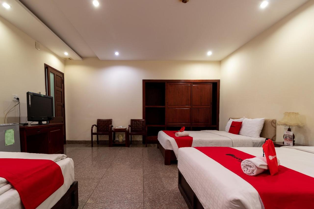 Hotel Reddoorz @ Nguyen Tat Thanh Street 3*