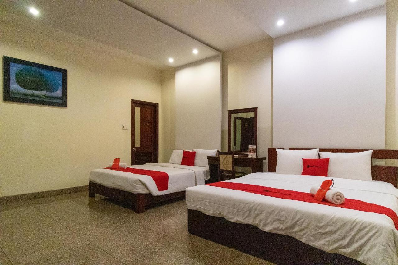 Hotel Reddoorz @ Nguyen Tat Thanh Street 3*