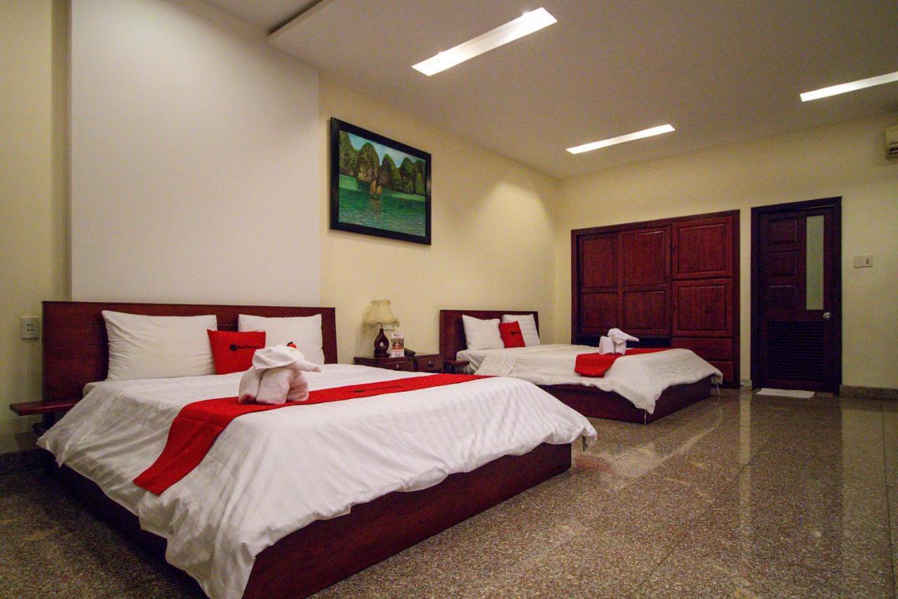 Reddoorz @ Nguyen Tat Thanh Street Hotel 3*